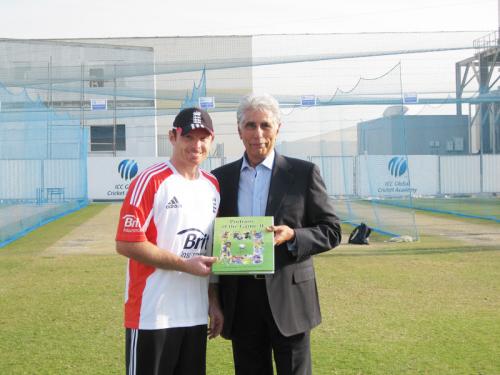 1831849561-Cricket-Album-008